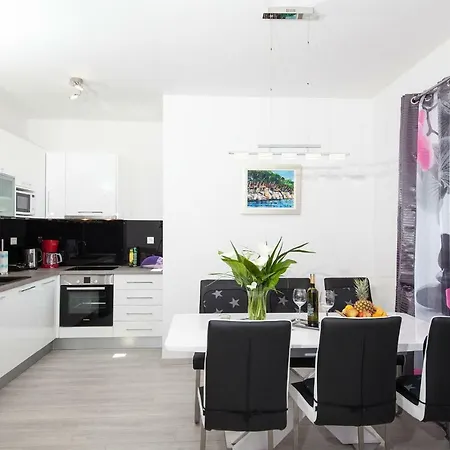 Matic Βίλα Μακάρσκα